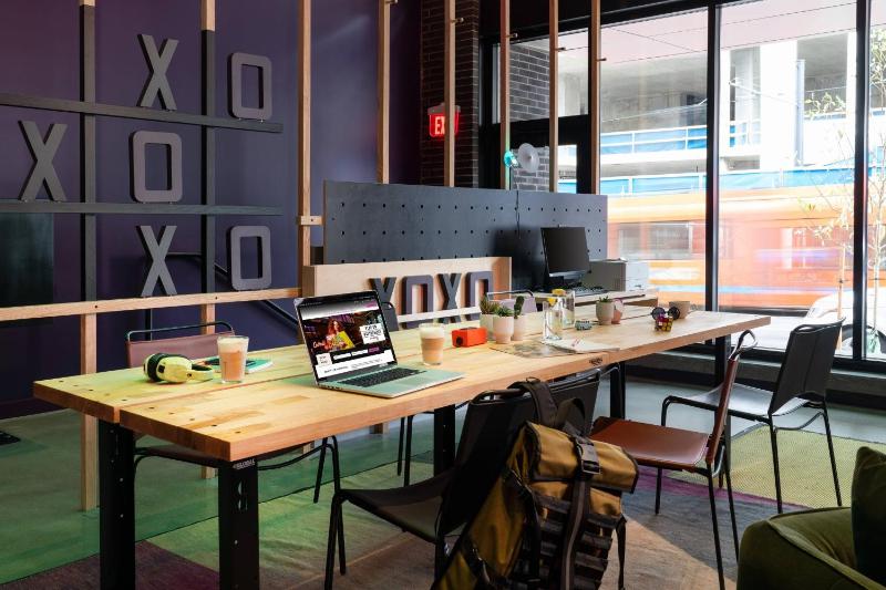 Moxy Portland Downtown - image 12