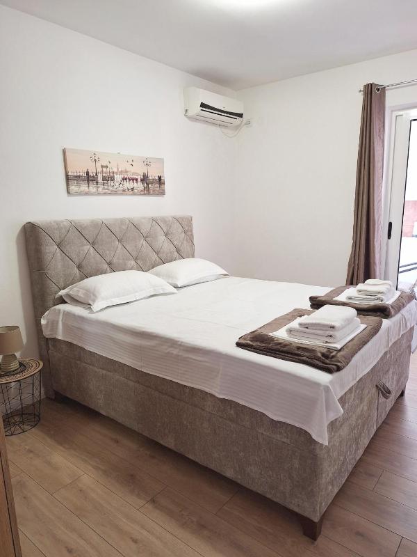Studio Apartment image 1