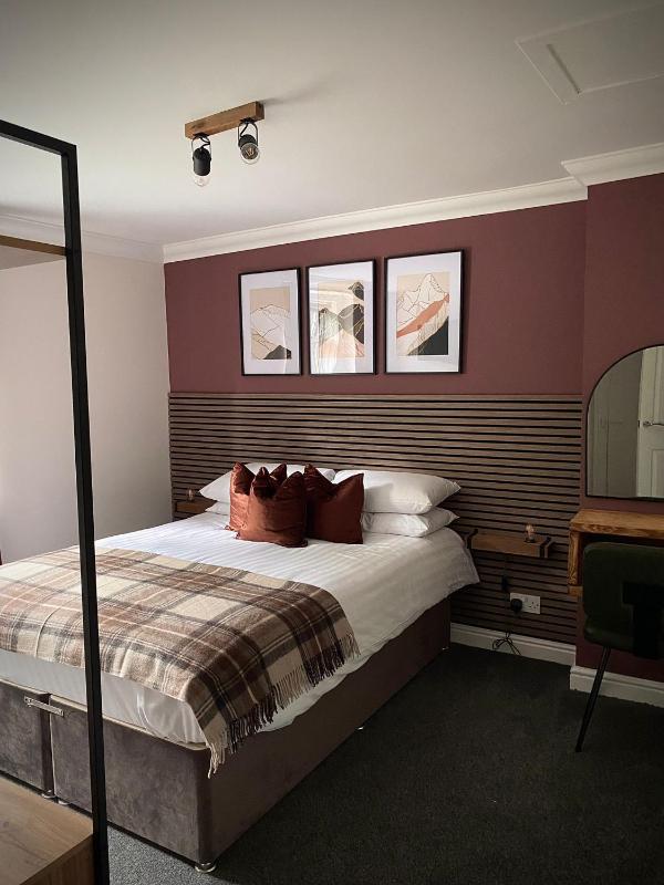 Budget Double Room image 2