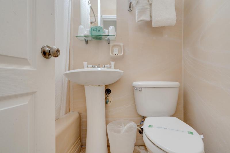 Standard Double Room (2 Adults) image 4