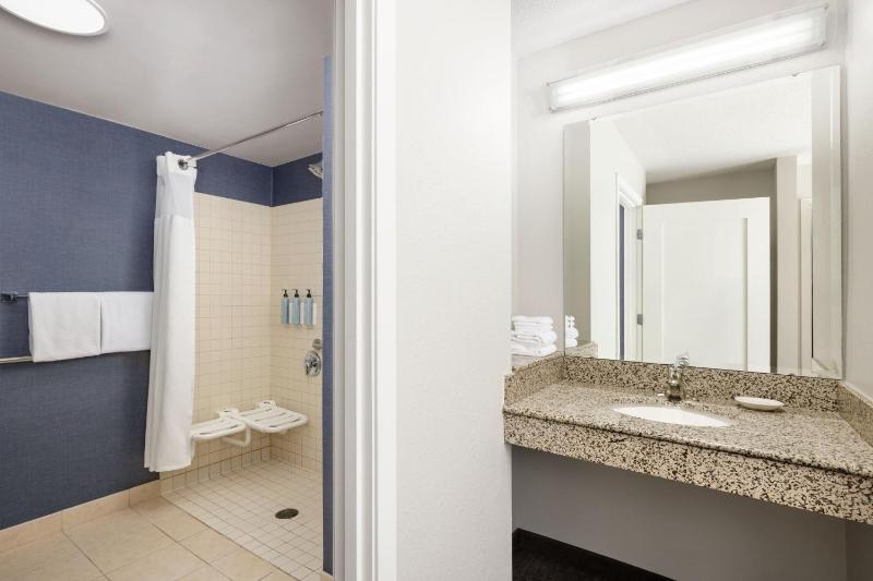 Two-Bedroom Suite image 2