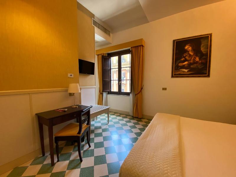 Superior Double or Twin Room image 4