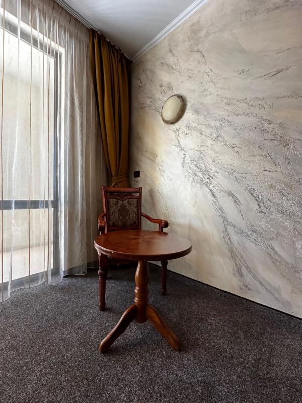 Double Room with Balcony image 3