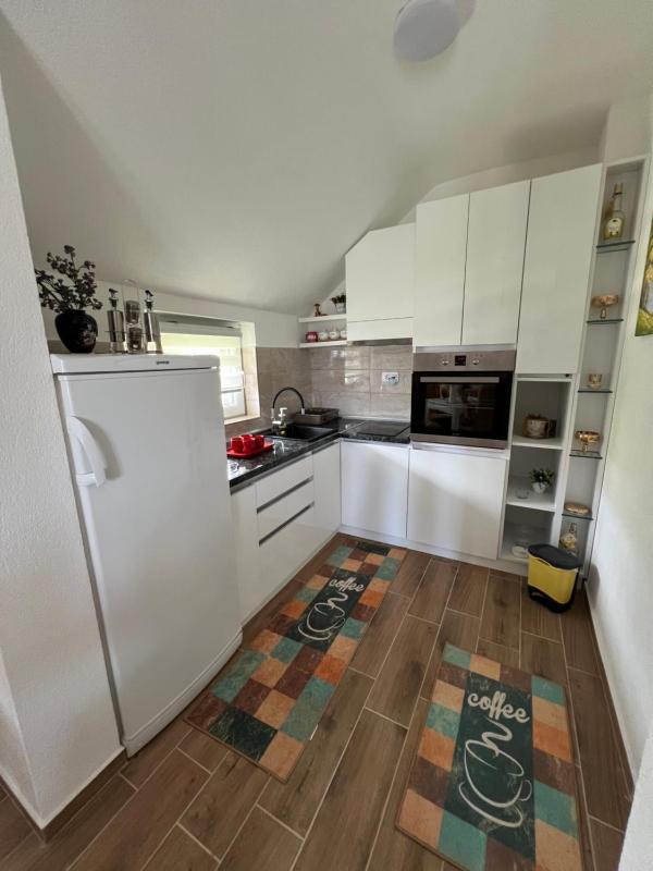 Apartman Tina  kod hotela Sunce - image 8