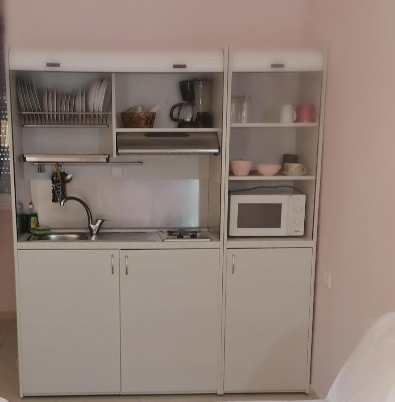 Standard Triple Room with Sea View image 3