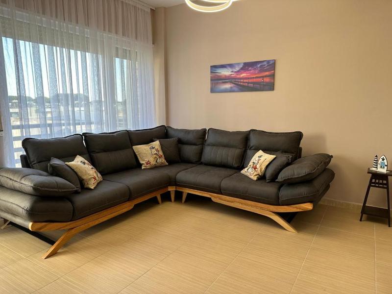 Gjiri i Lalzit- Joy Apartments-Kompleksi Lura 2 - image 1