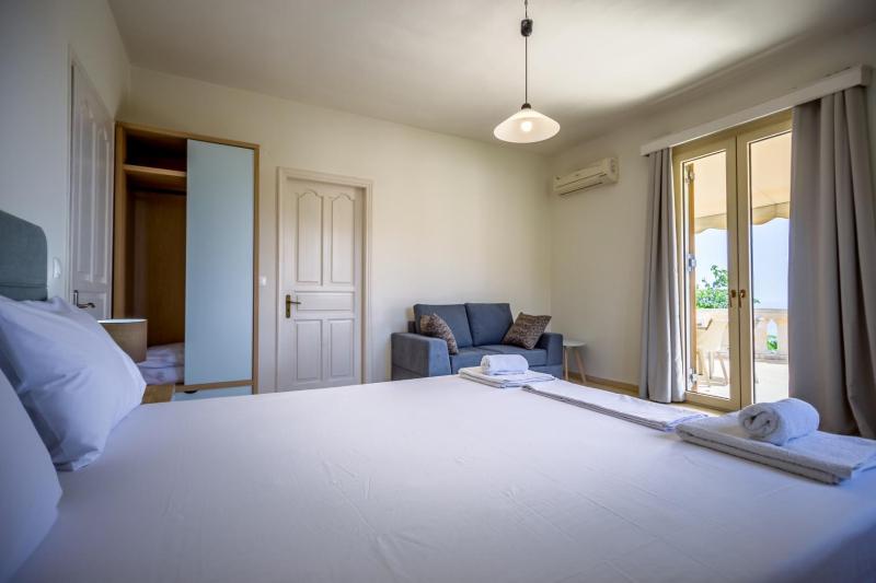 Family Apartment with Sea View image 4