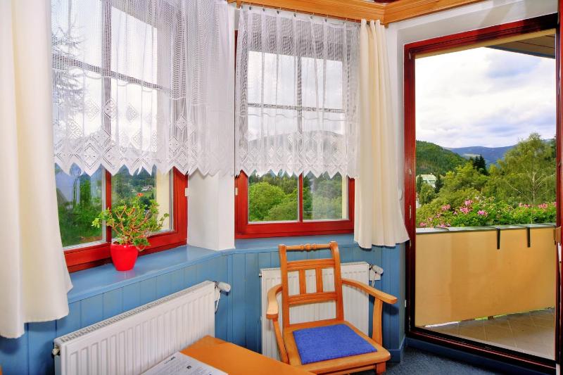 Double Room with Balcony image 3