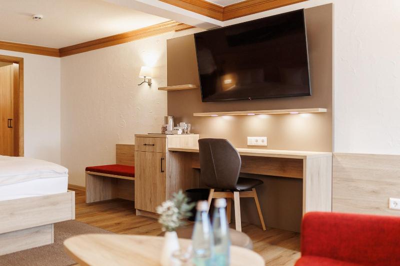 Comfort Double Room image 3