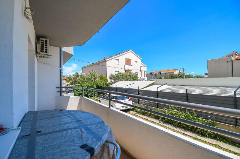 Apartment Agi - image 14