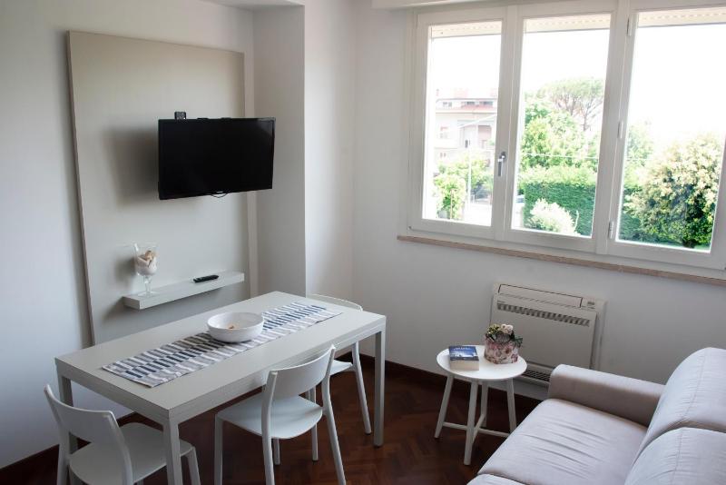 Apartment with Garden View image 1