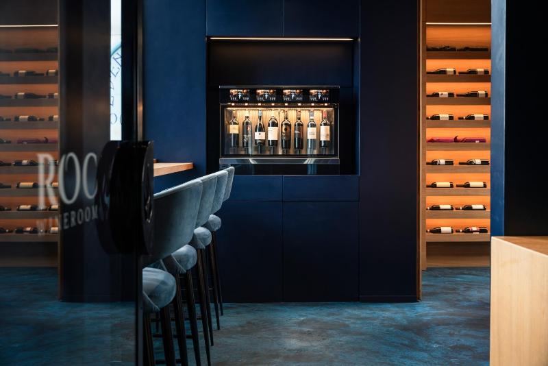 Hotel Eden Roc Suites - image 39