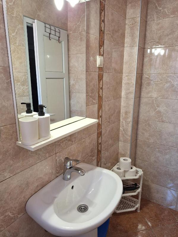 Studio Apartment image 3