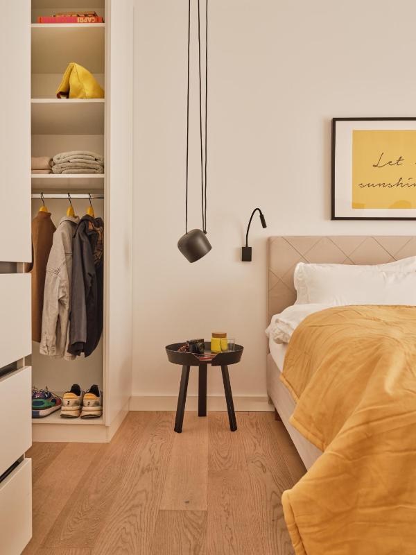 Deluxe Double Room with Balcony image 4