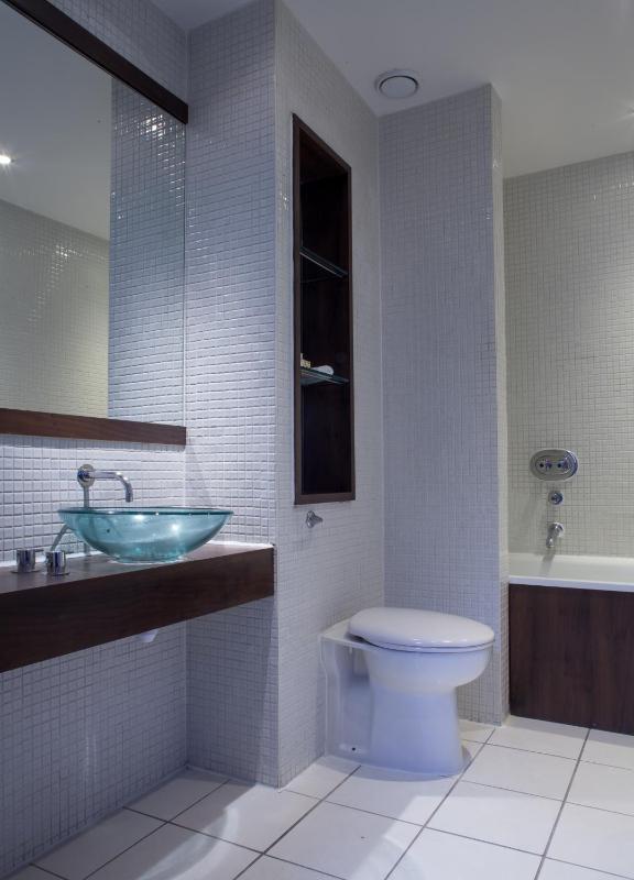 Double Room image 3