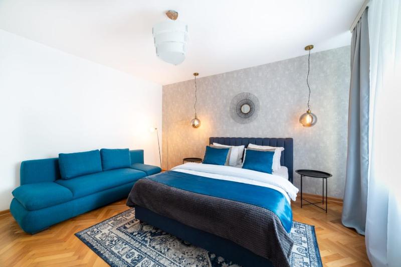 Deluxe Apartment image 1