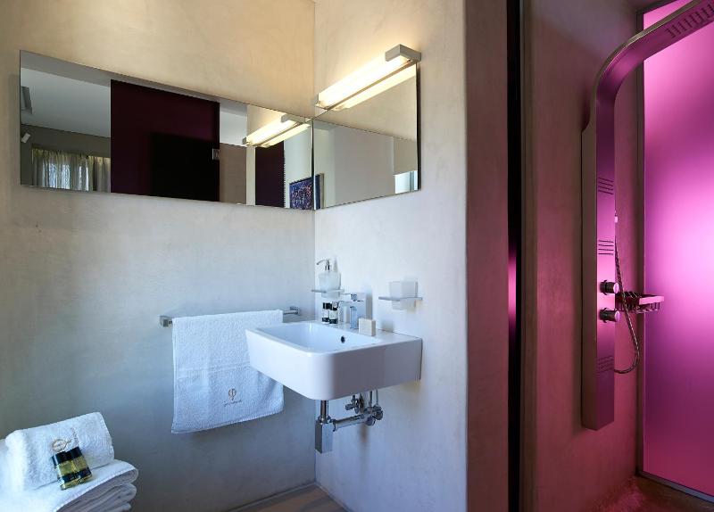 Two-Bedroom Villa (Symphony) image 3