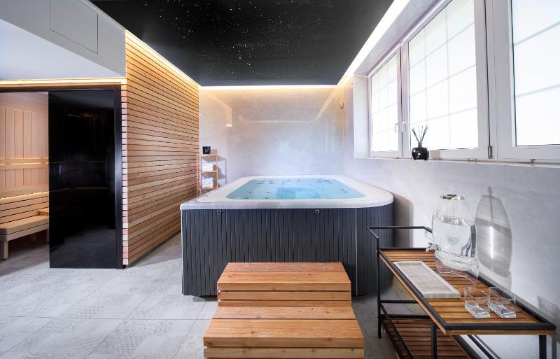 Special Offer - Superior Double Room with Balcony and Spa Package  image 2