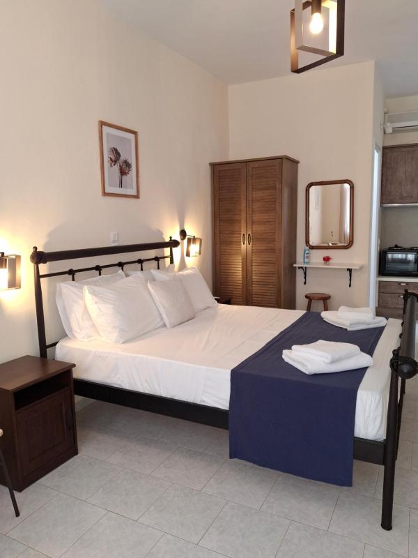 Basic Triple Room image 4