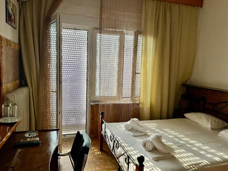 Double or Twin Room with Balcony image 3