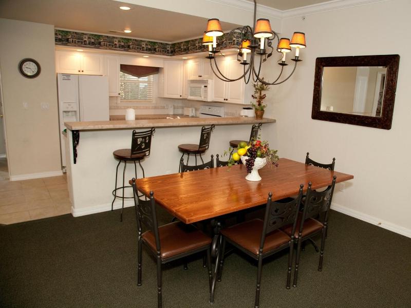 Two-Bedroom Villa image 4