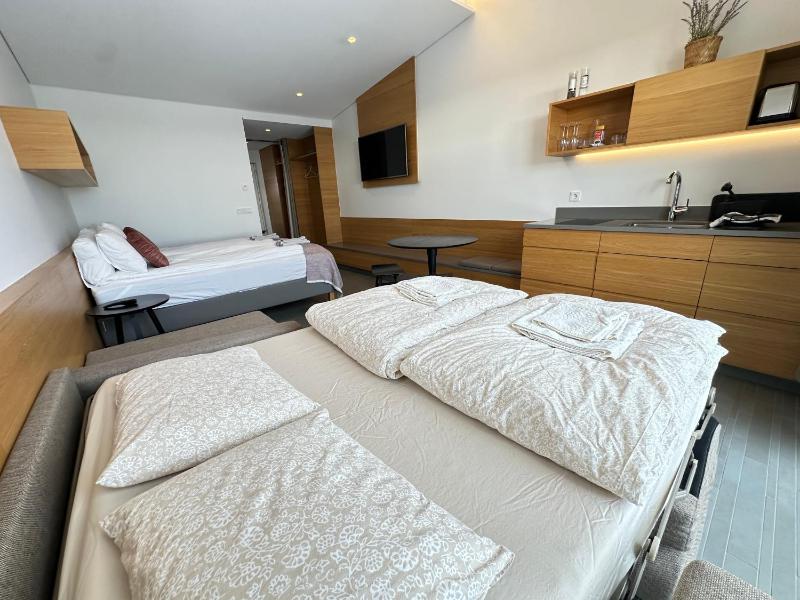 Studio Apartment image 4