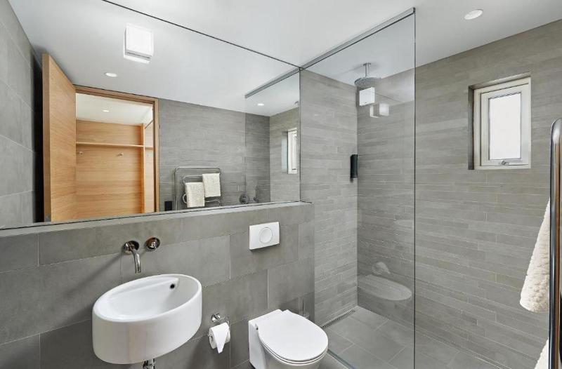 Studio Apartment image 2