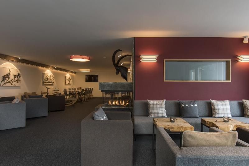 Double or Twin Room image 4