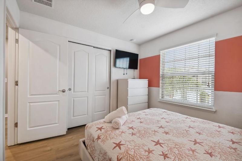 4663TSD-Solterra Resort townhouse - image 2