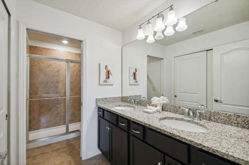 4663TSD-Solterra Resort townhouse - image 15