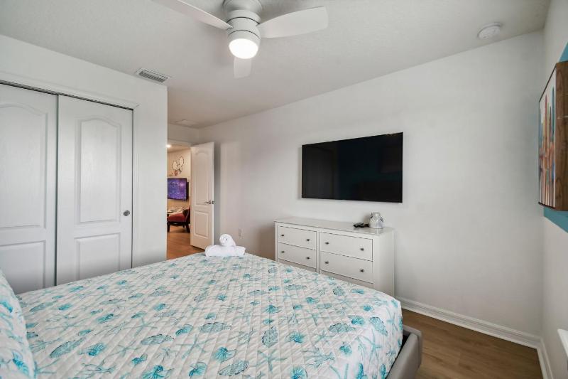 4663TSD-Solterra Resort townhouse - image 8