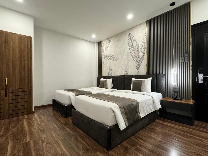 LION 10 HOTEL - image 12
