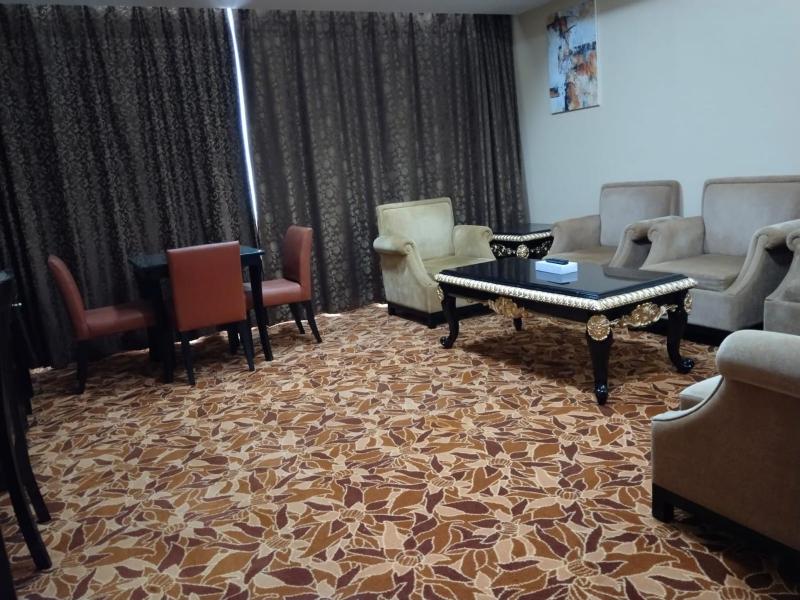Executive Suite image 3