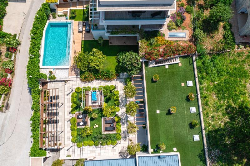 Villa Dolores Apartments - image 10