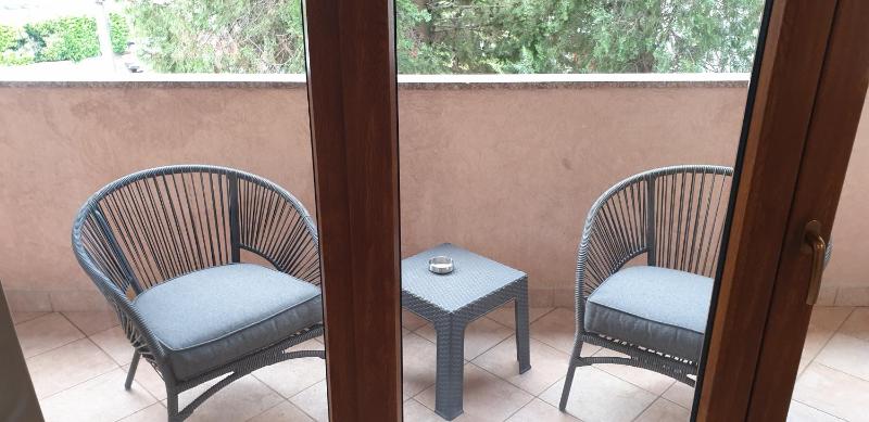 Apartment with Garden View image 2