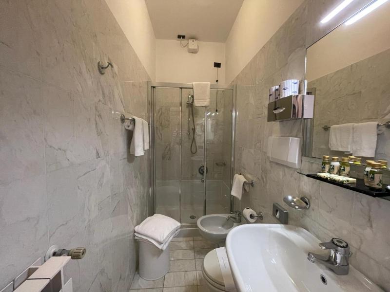 Classic Single Room image 2
