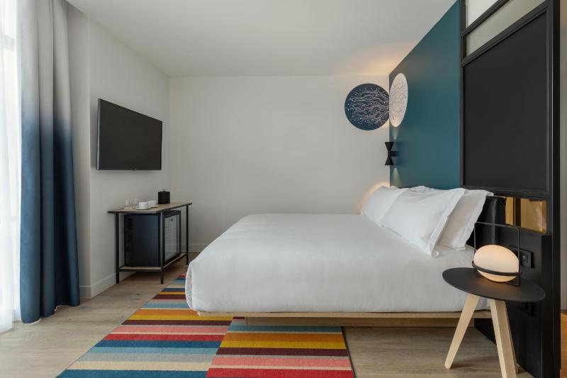 Aloft by Marriott Dijon - image 9