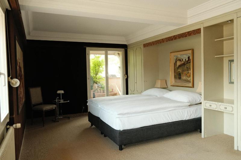 Apartment with Terrace image 1