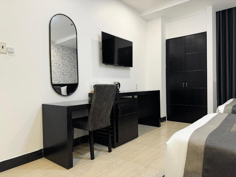 LION 8 Hotel - image 35