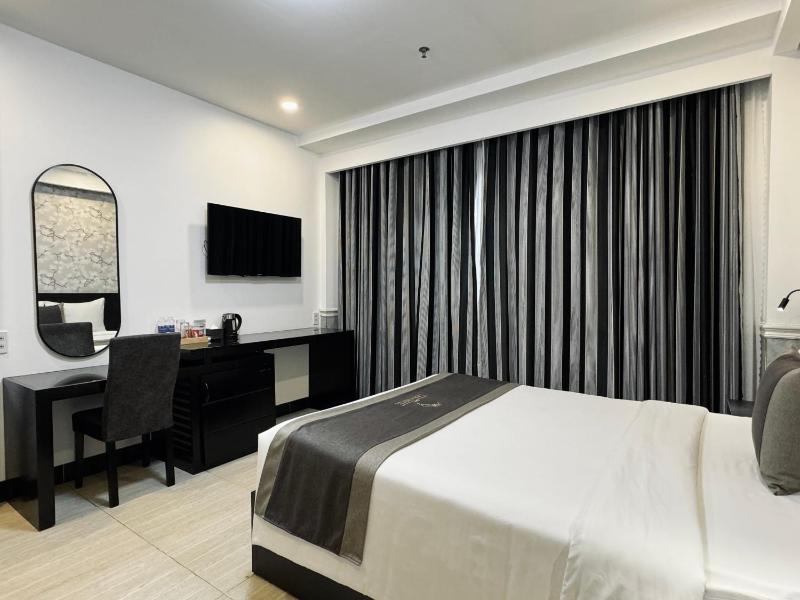 LION 8 Hotel - image 8