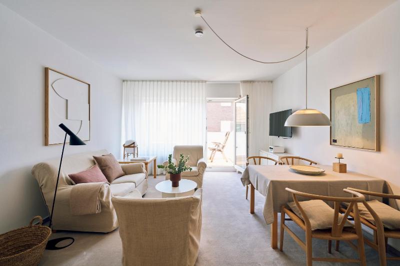 One-Bedroom Apartment with Balcony - Dünental image 3