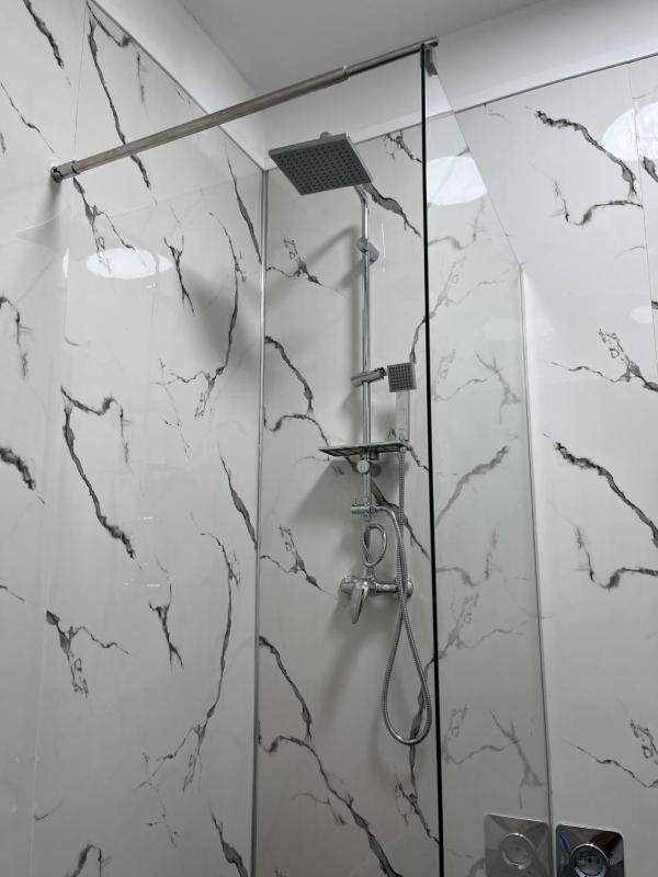 S8 Downtown Apartment - image 2