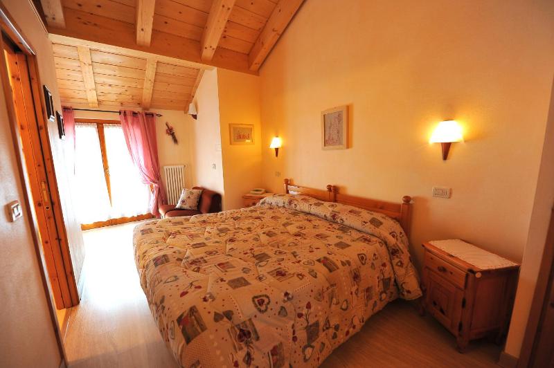 Superior Double Room image 3