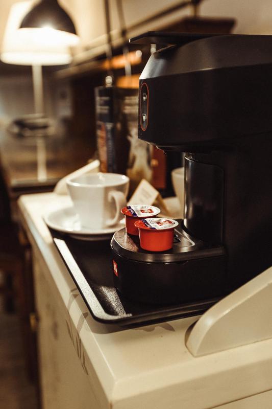 One-Bedroom Apartment image 3