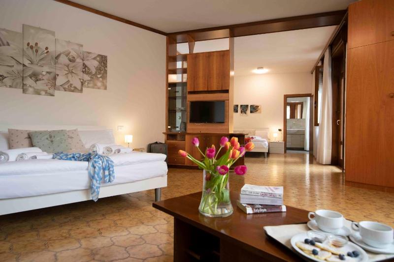 Family Suite with Balcony - Annex image 3