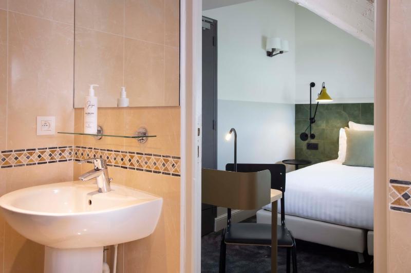 Signature Room image 3