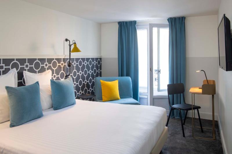 Superior Double Room image 1