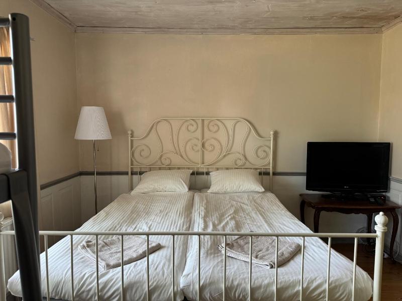 Family Room with Shared Bathroom image 1