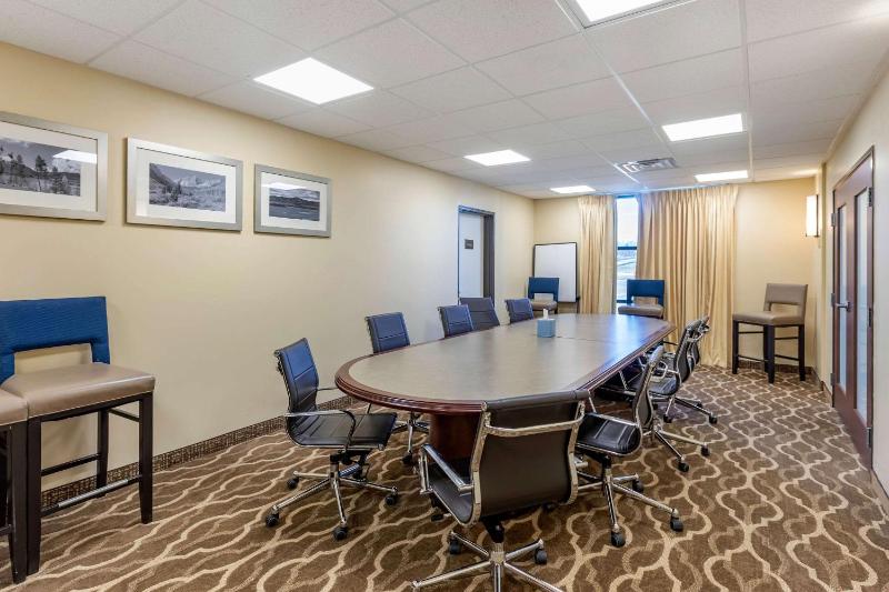 Comfort Suites Near Denver Downtown - image 22