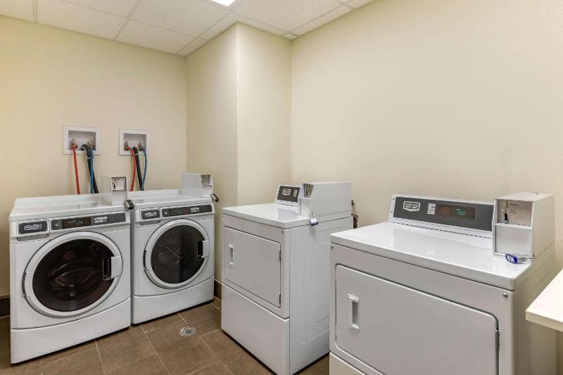 MainStay Suites Near Denver Downtown - image 31